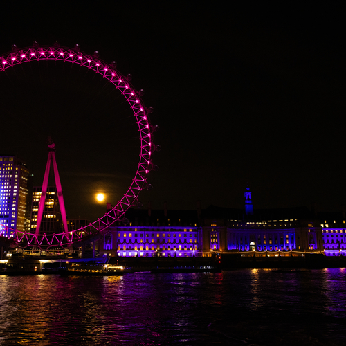 London Eye lit up at night